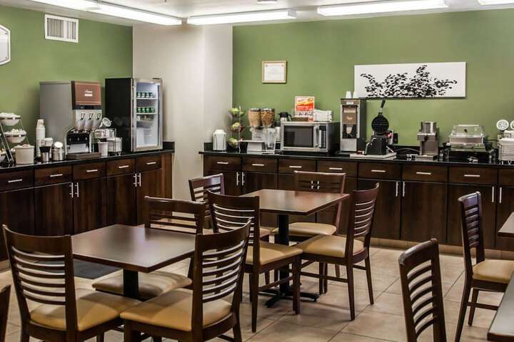 Wingate by Wyndham Bel Air I-95 Exit 77A / APG Area