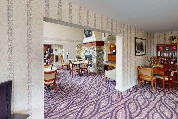 Smart Suites an Ascend Collection Hotel