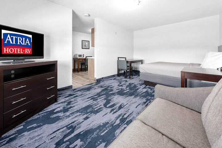 Room 28 of 40