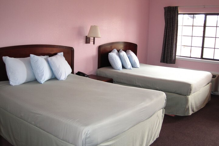 Room 13 of 35