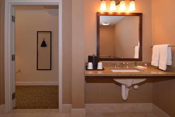 Ramada by Wyndham Seekonk Providence Area