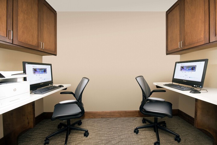 Business Center 34 of 35