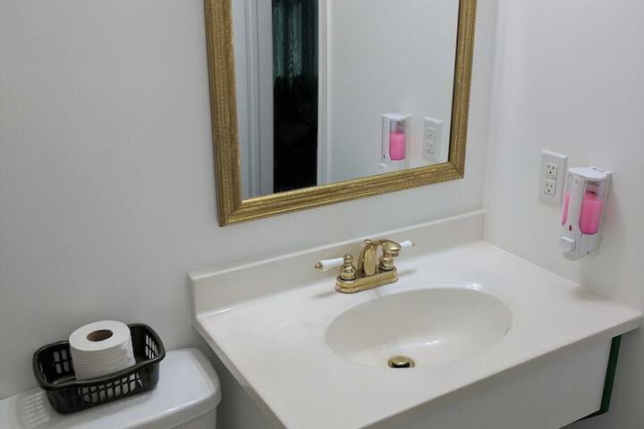 Room 14 of 40