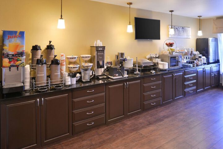 Breakfast/Coffee Service 16 of 18