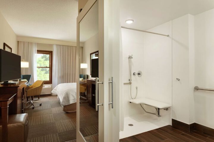 Hampton Inn & Suites Springdale