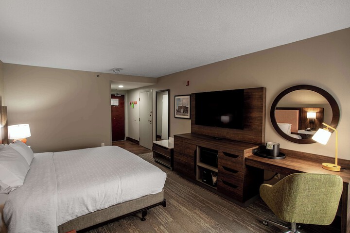 Room 16 of 32