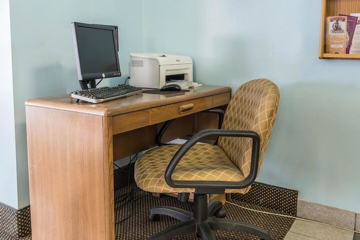 Business Center 42 of 43