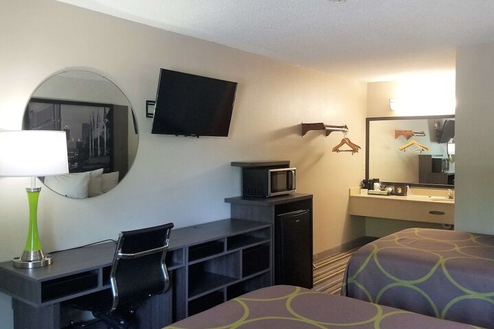 Room 20 of 27