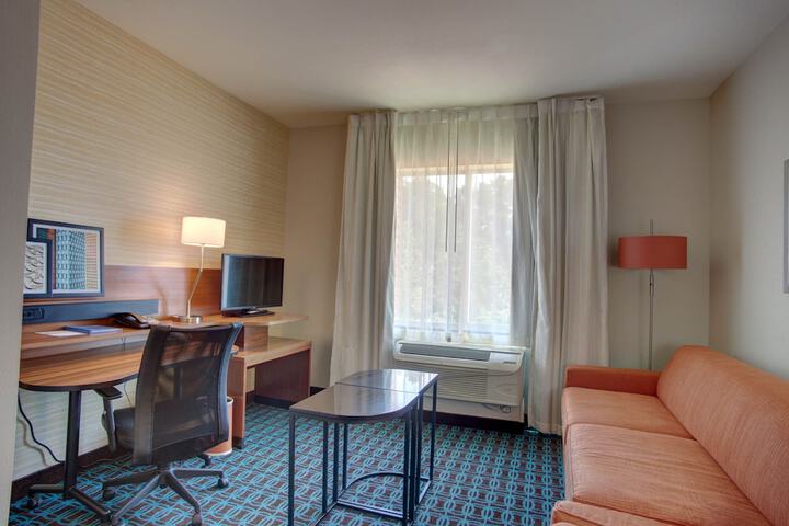 Room 18 of 33
