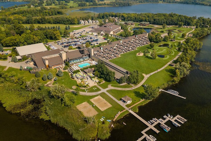 Arrowwood Resort Hotel and Conference Center - Alexandria MN