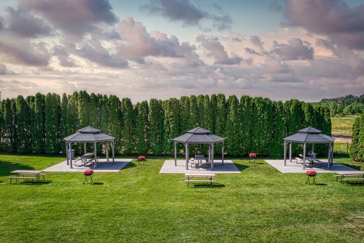 Grand Marquis Waterpark Hotel & Suites