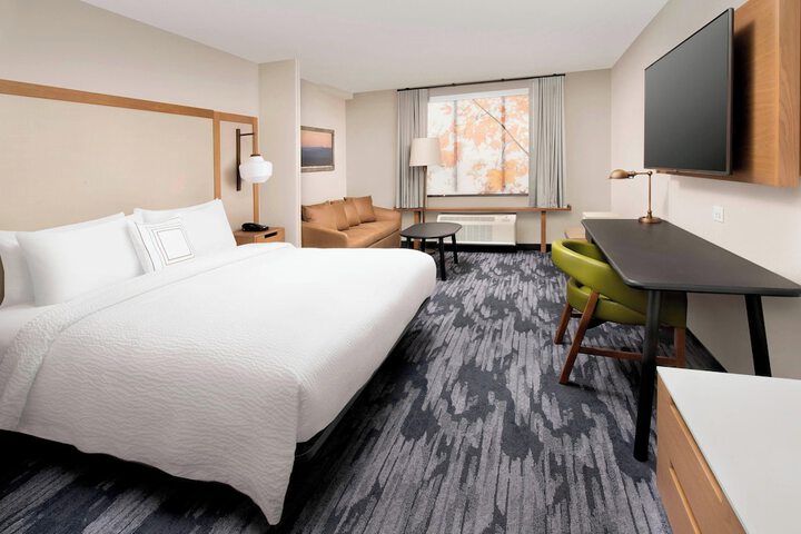 Room 13 of 20