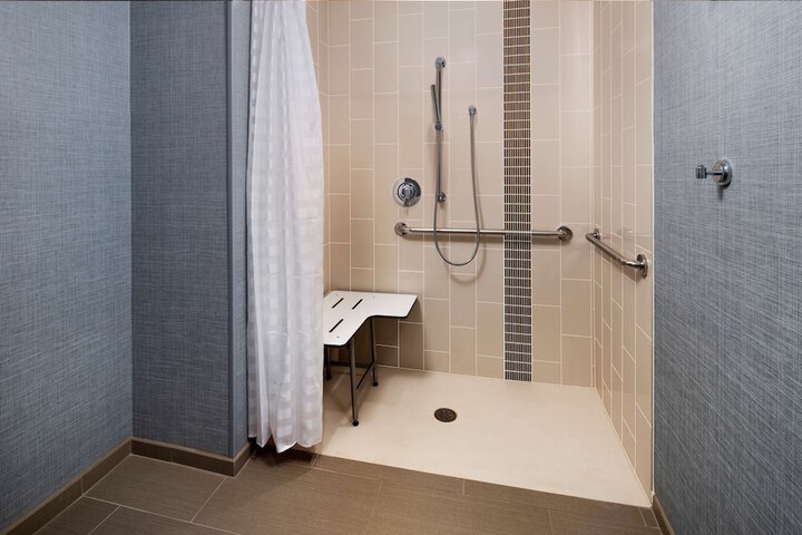 Room 15 of 52