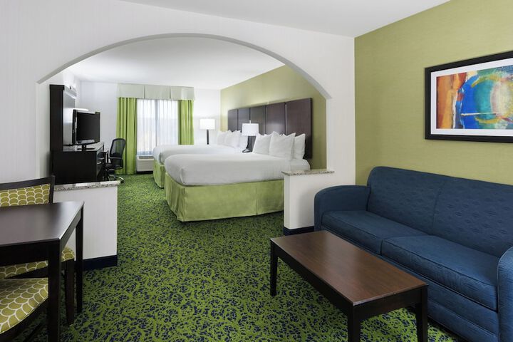 Holiday Inn Express & Suites Stroudsburg-Poconos by IHG