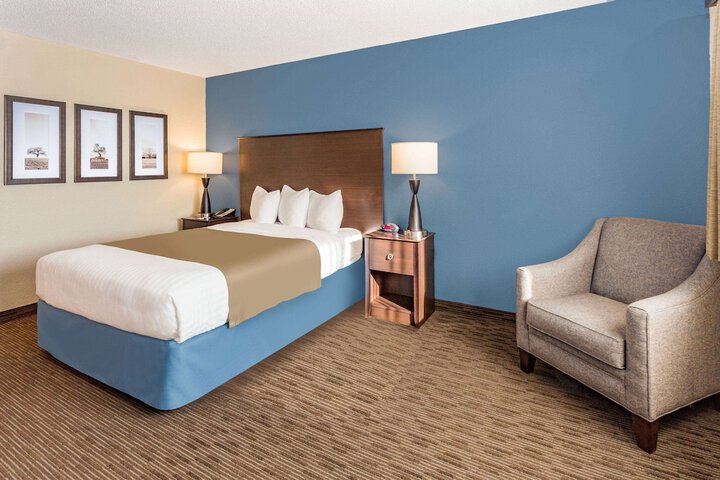 Room 21 of 33