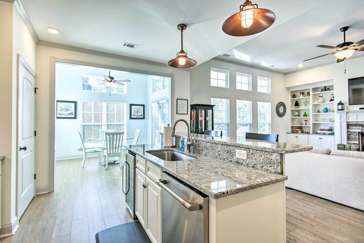 North Augusta Getaway w / Large Deck & Yard