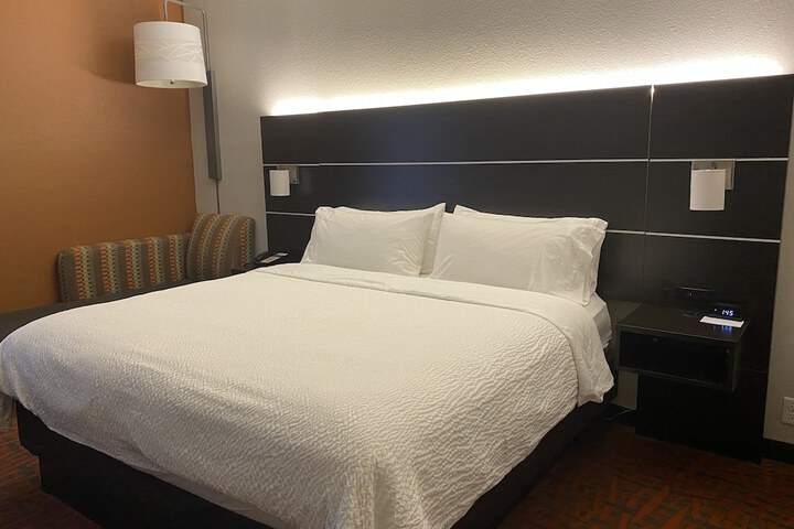 Room 45 of 72