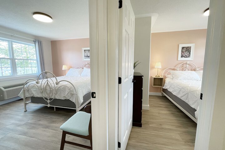 Room 40 of 144