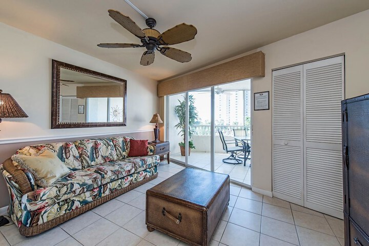 Marco Beach Vacation Suites