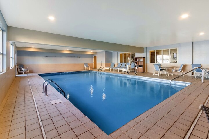 Pool 2 of 38
