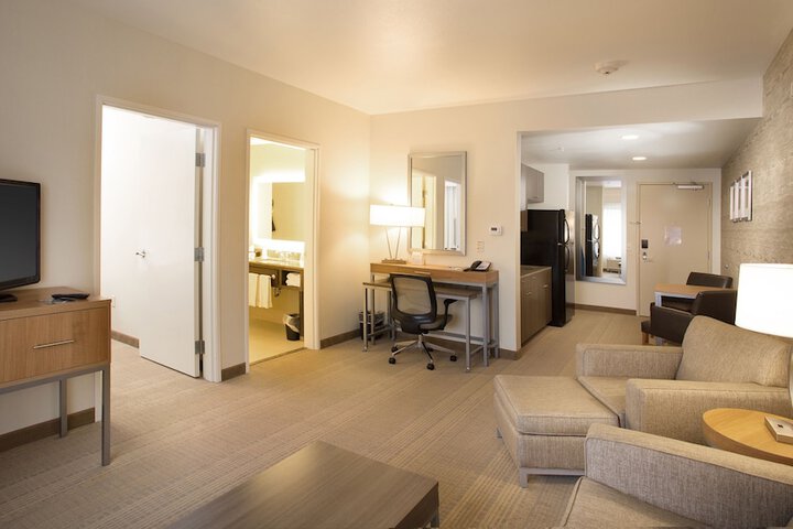 Holiday Inn Express & Suites Pocatello by IHG