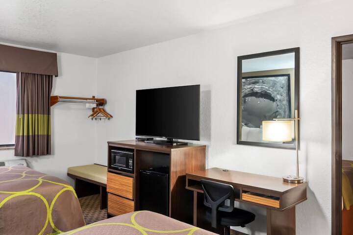 Super 8 by Wyndham Santa Rosa