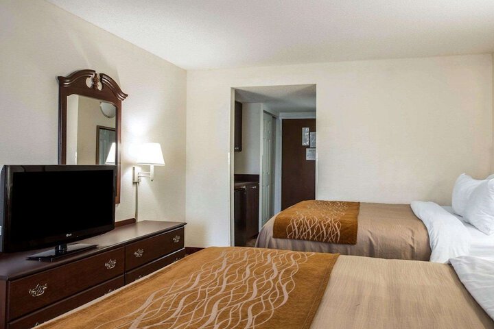Room 13 of 34