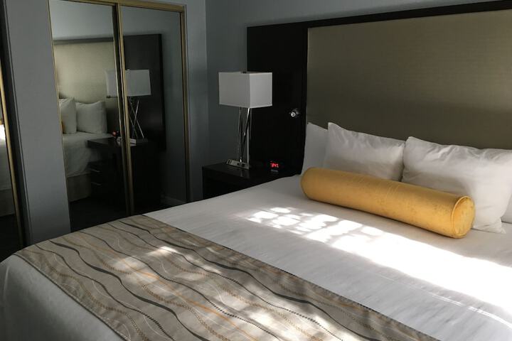 Room 28 of 49