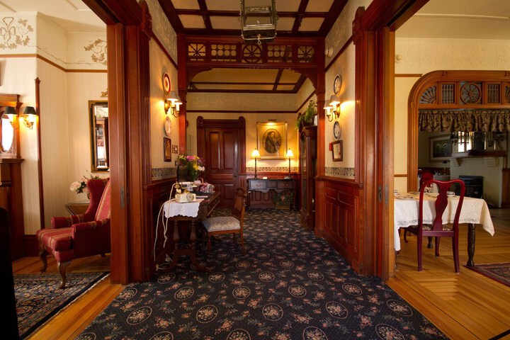 Victorias Historic Inn