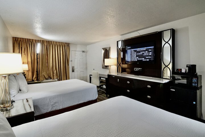 Room 13 of 26
