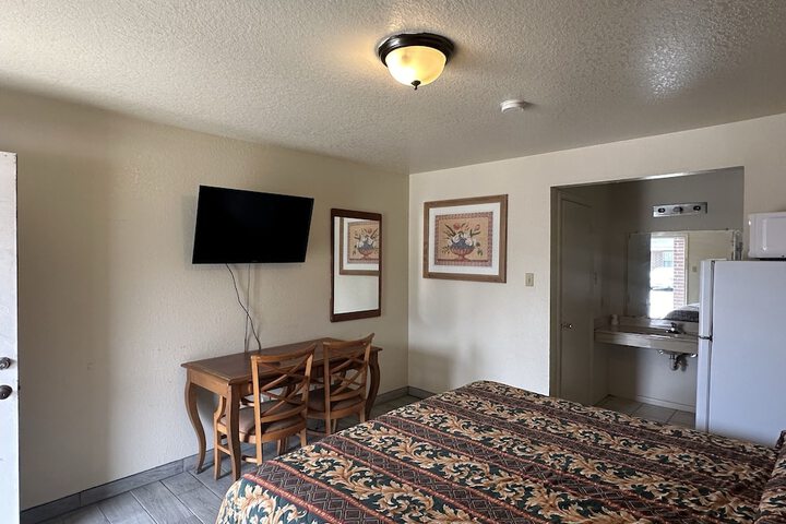Travel Inn by OYO La Marque Texas City I-45