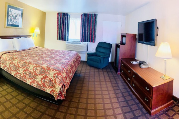 Room 19 of 39