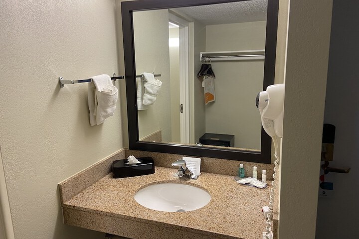 Room 11 of 62
