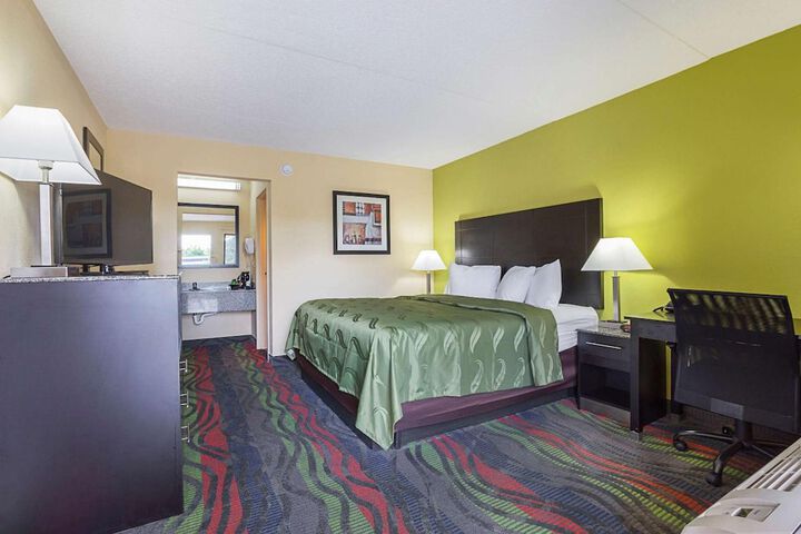 Room 27 of 36