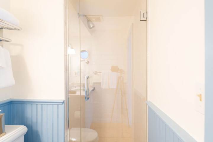 Room 36 of 72