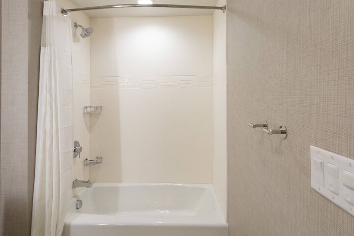 Room 17 of 31