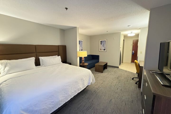 Holiday Inn Express Hotel & Suites St. Paul-Woodbury by IHG