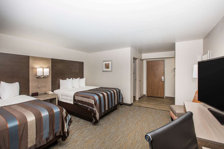 Room 37 of 60
