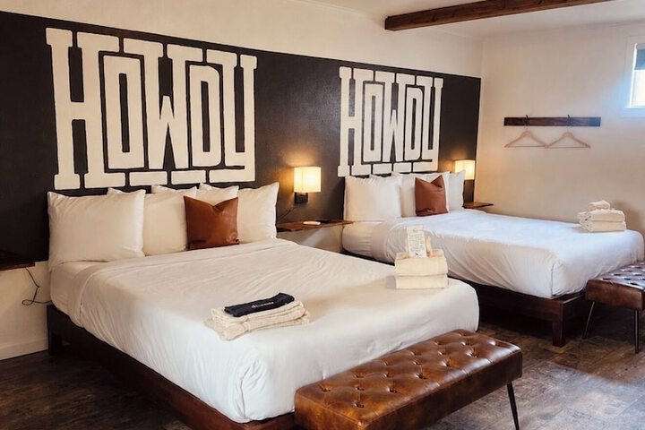 Elk Antler Inn