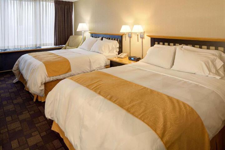 Radisson Hotel Milwaukee West
