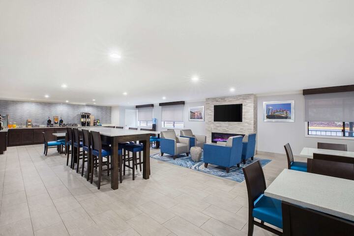 La Quinta Inn by Wyndham Everett