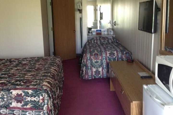 Room 4 of 22