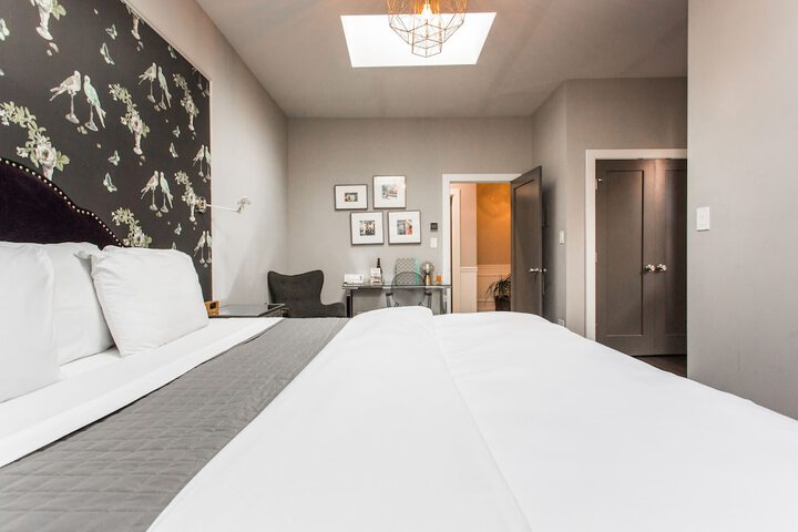 Room 75 of 103