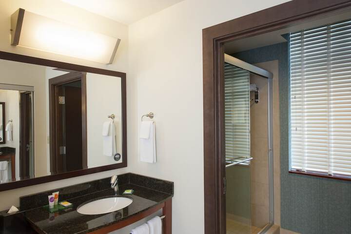Hyatt Place Des Moines / Downtown