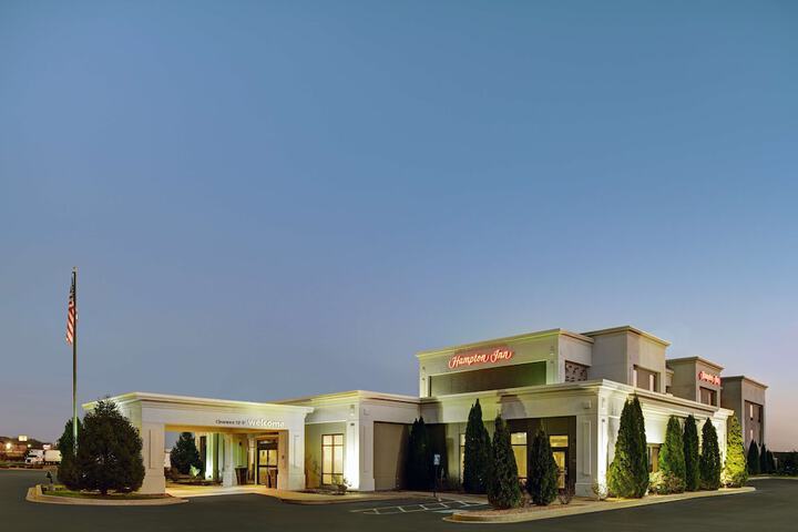 Hotel 2 of 43