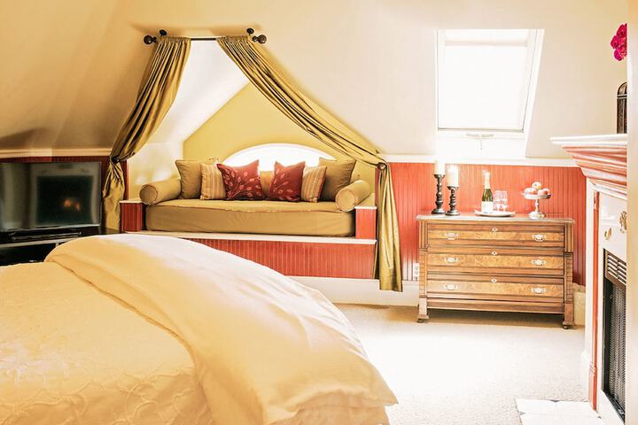Room 30 of 57