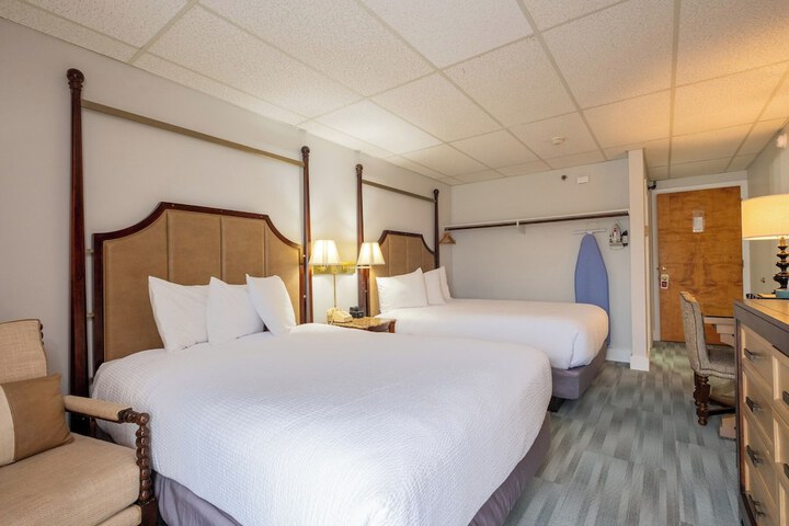Boothbay Harbor Inn