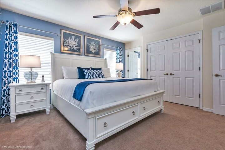 Room 15 of 32