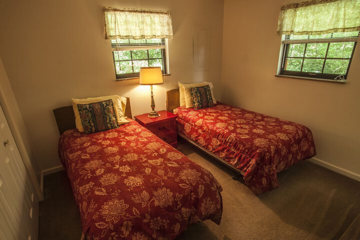 Room 52 of 137