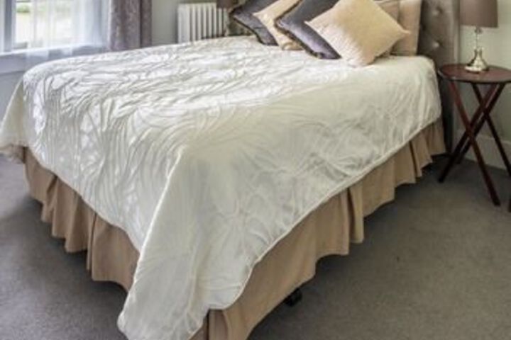 Oak Bay Guest House Bed & Breakfast